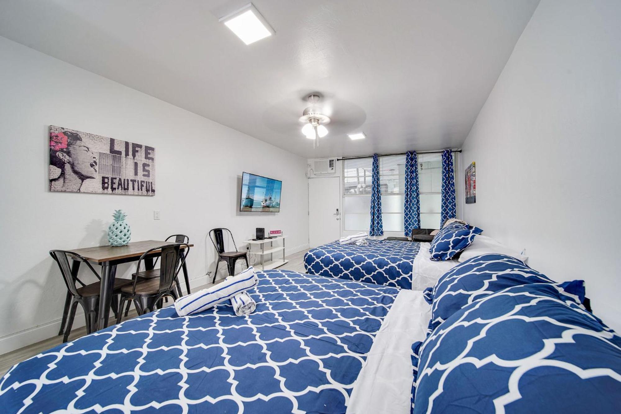 Deco Beachside Apt, W/2 Queen Beds, Washer/Dryer マイアミビーチ エクステリア 写真