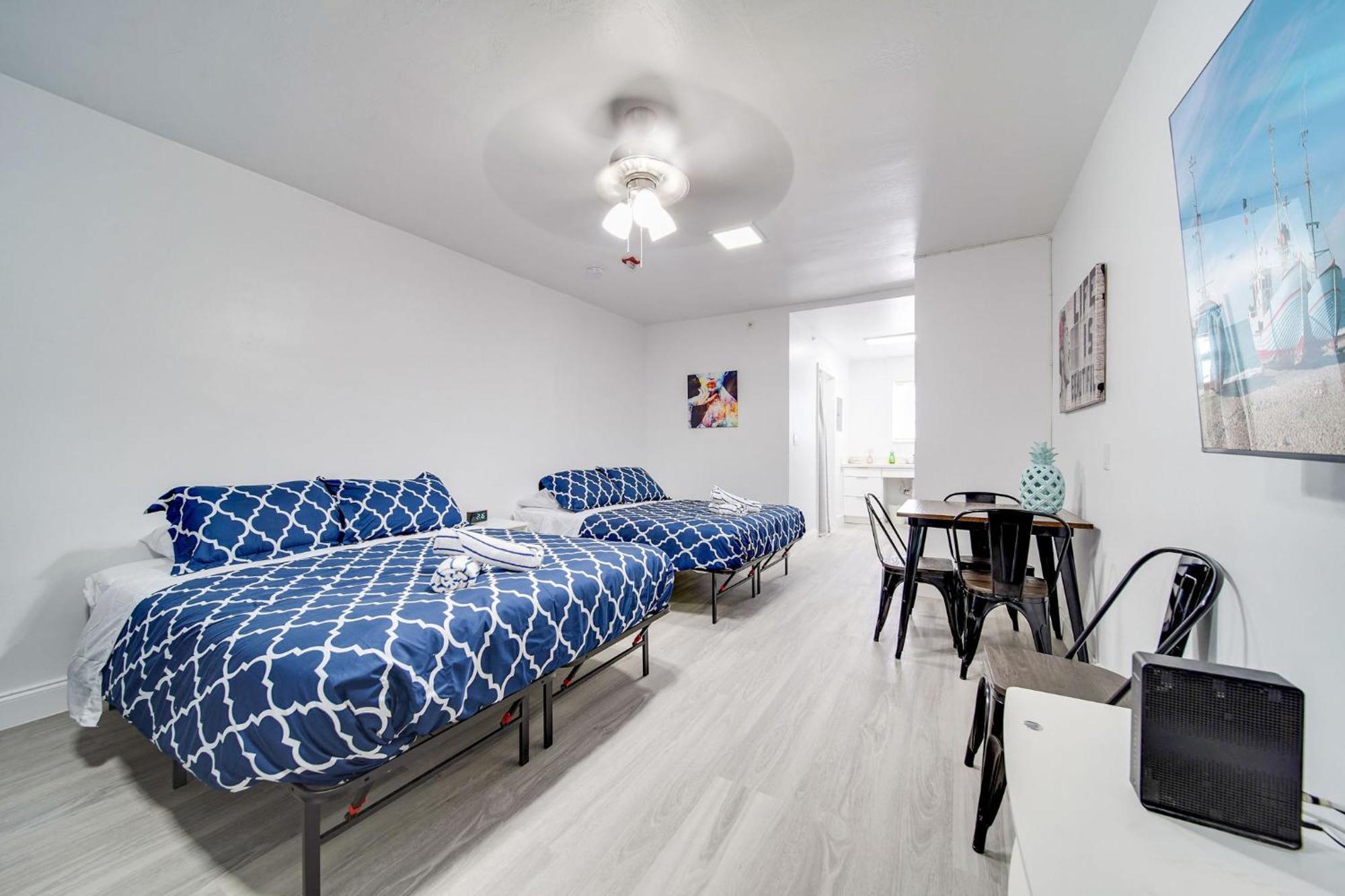 Deco Beachside Apt, W/2 Queen Beds, Washer/Dryer マイアミビーチ エクステリア 写真